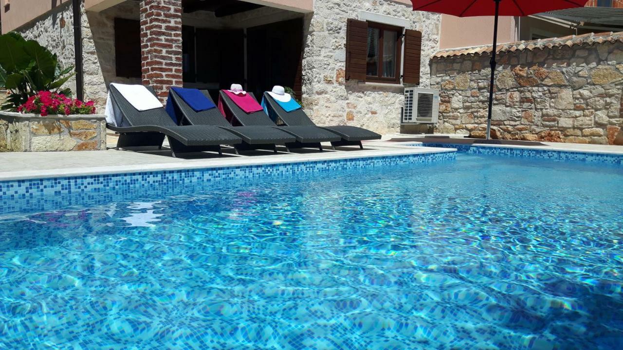 Porec Villa Luna With Pool المظهر الخارجي الصورة